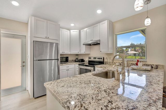 13166 71st Place N, West Palm Beach, FL 33412
