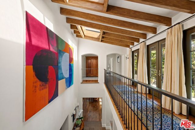 164 N Bristol Avenue, Los Angeles, CA 90049