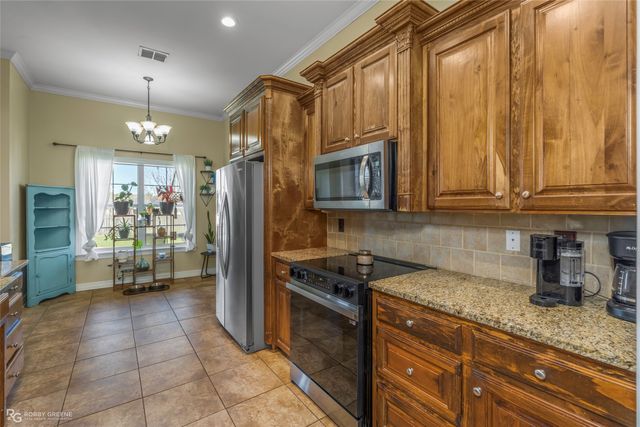 204 Clinton Drive, Stonewall, LA 71078