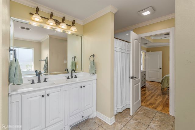 204 Clinton Drive, Stonewall, LA 71078