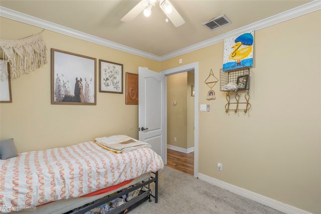 204 Clinton Drive, Stonewall, LA 71078