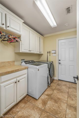 204 Clinton Drive, Stonewall, LA 71078