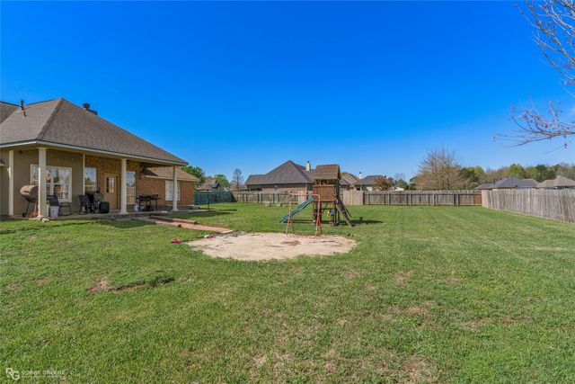 204 Clinton Drive, Stonewall, LA 71078