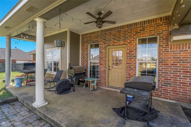 204 Clinton Drive, Stonewall, LA 71078