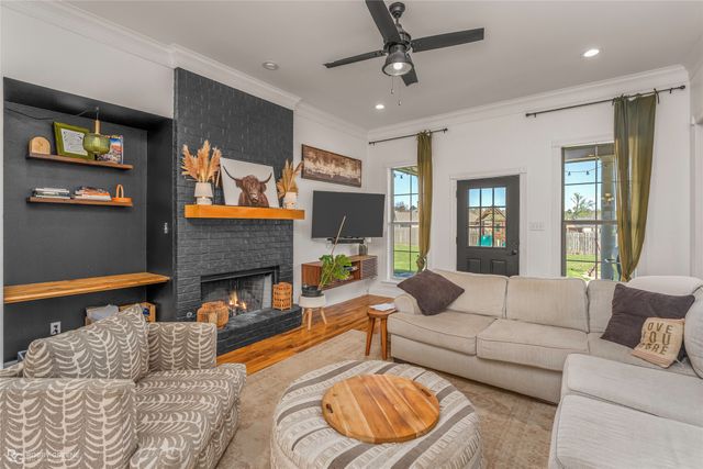 204 Clinton Drive, Stonewall, LA 71078