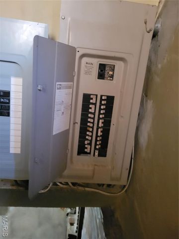 212 E Main Street, Carlinville, IL 62626