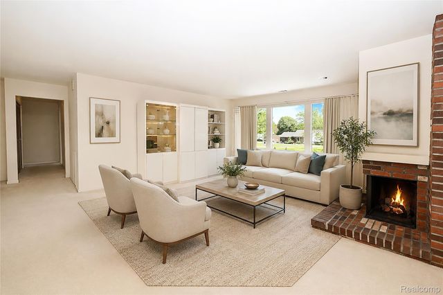 6011 Pebble Lane Court, West Bloomfield Charter Township, MI 48322
