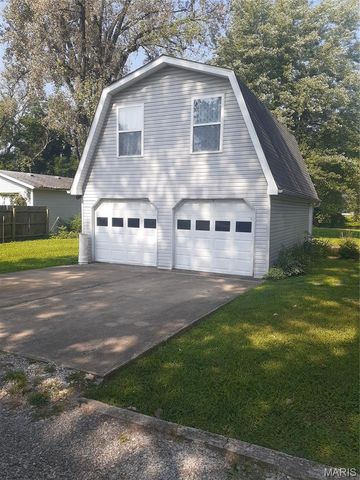 102 Athlone Drive, Belleville, IL 62232
