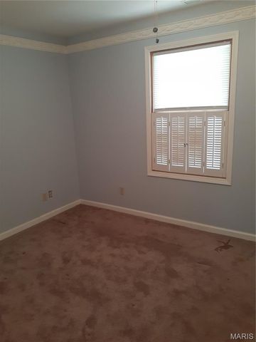 102 Athlone Drive, Belleville, IL 62232