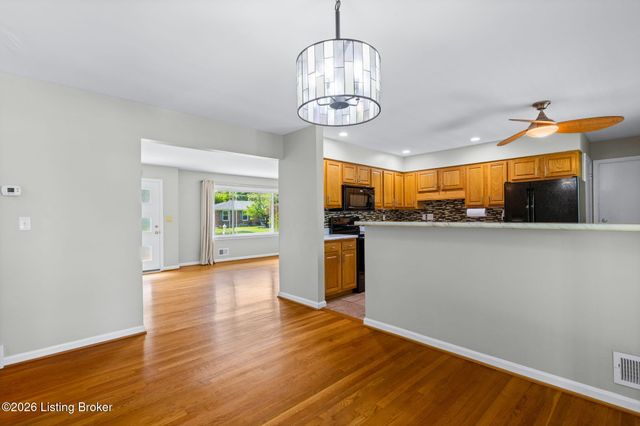 3123 Sunny Ln, Louisville, KY 40205