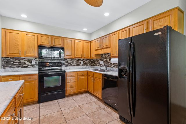 3123 Sunny Ln, Louisville, KY 40205