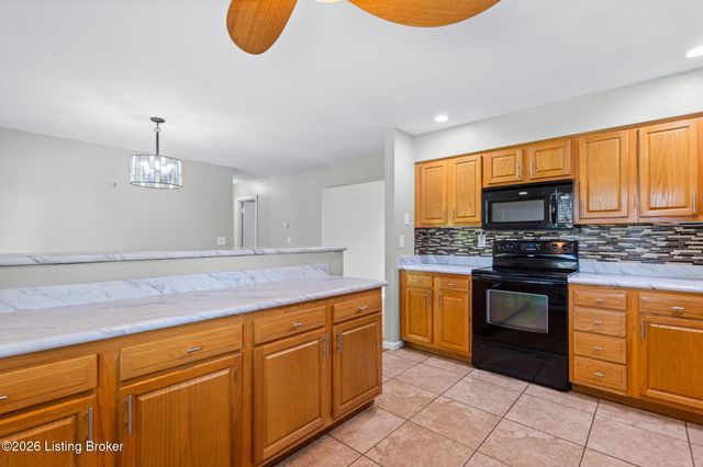 3123 Sunny Ln, Louisville, KY 40205