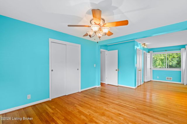 3123 Sunny Ln, Louisville, KY 40205