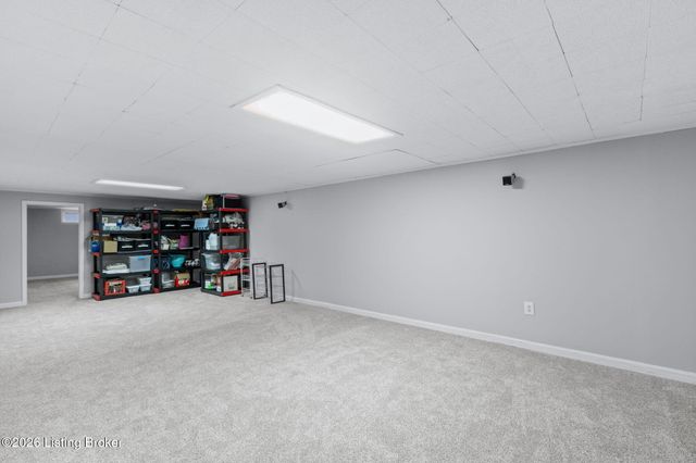 3123 Sunny Ln, Louisville, KY 40205