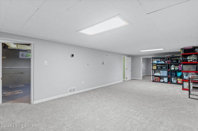 3123 Sunny Ln, Louisville, KY 40205
