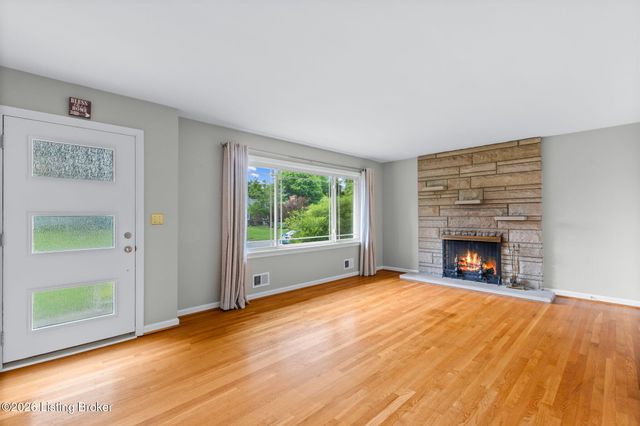 3123 Sunny Ln, Louisville, KY 40205