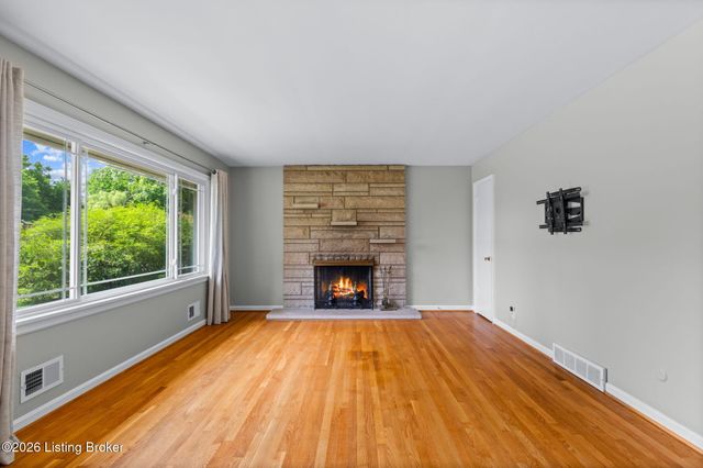 3123 Sunny Ln, Louisville, KY 40205