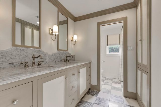 12035 Riverview Drive, Houston, TX 77077
