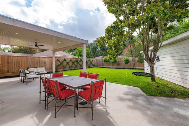 12035 Riverview Drive, Houston, TX 77077