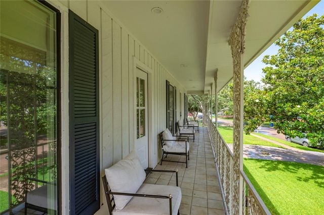12035 Riverview Drive, Houston, TX 77077