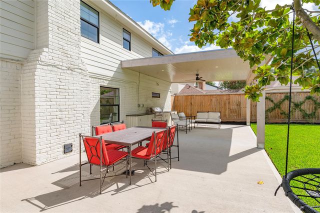 12035 Riverview Drive, Houston, TX 77077