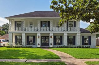 12035 Riverview Drive, Houston, TX 77077