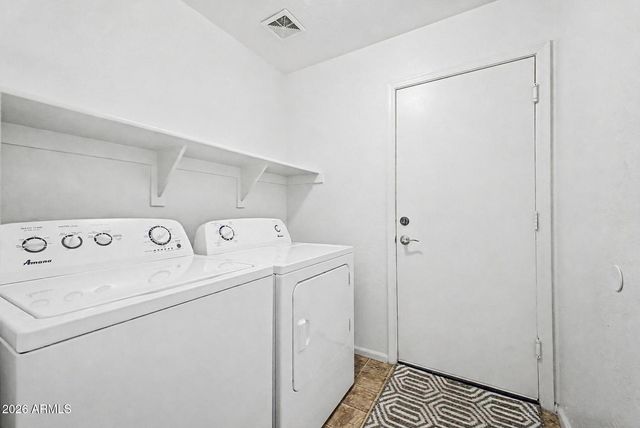 375 E LESLIE Avenue, San Tan Valley, AZ 85140