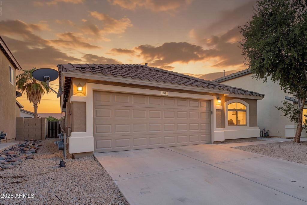 375 E LESLIE Avenue, San Tan Valley, AZ 85140