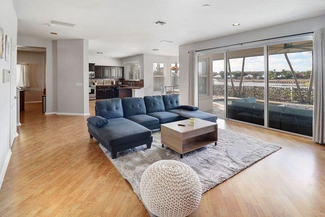 1119 Avondale Court, West Palm Beach, FL 33409