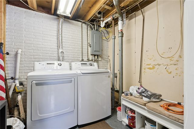 4602 Twin Pine Drive NW, Cedar Rapids, IA 52405