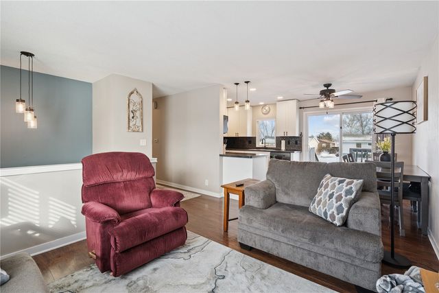 4602 Twin Pine Drive NW, Cedar Rapids, IA 52405