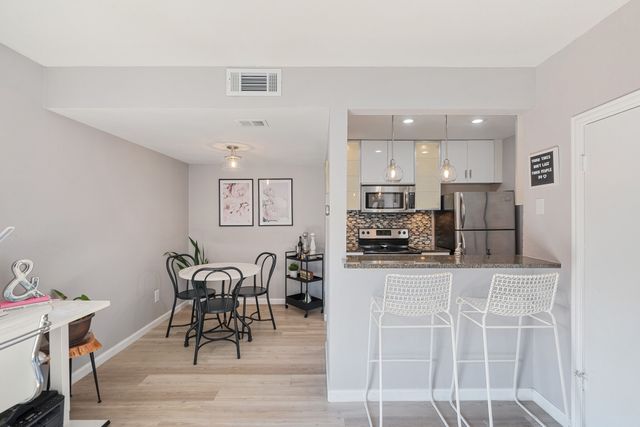 4211 Holland Avenue, Dallas, TX 75219