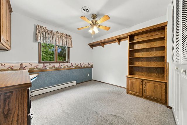 8 Hawthorne Drive, Oswego, IL 60543