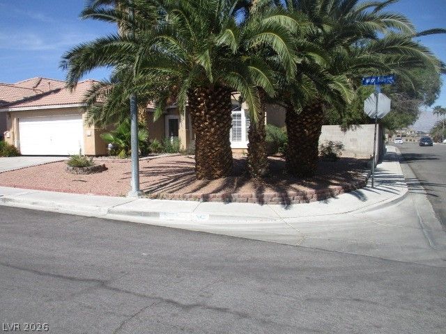2704 Windy Hills Avenue, North Las Vegas, NV 89031