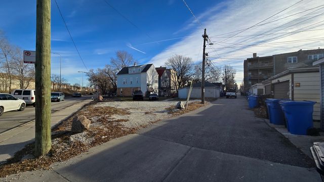 3100 N Albany Avenue, Chicago, IL 60618