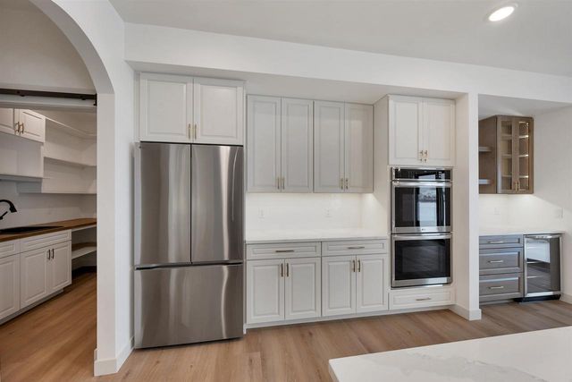 110 BECKERAE COURT, Wrightstown, WI 54180