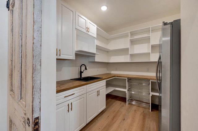 110 BECKERAE COURT, Wrightstown, WI 54180