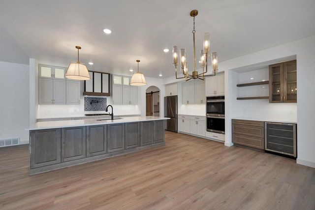 110 BECKERAE COURT, Wrightstown, WI 54180