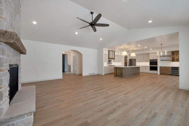 110 BECKERAE COURT, Wrightstown, WI 54180