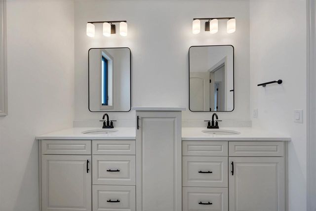 110 BECKERAE COURT, Wrightstown, WI 54180