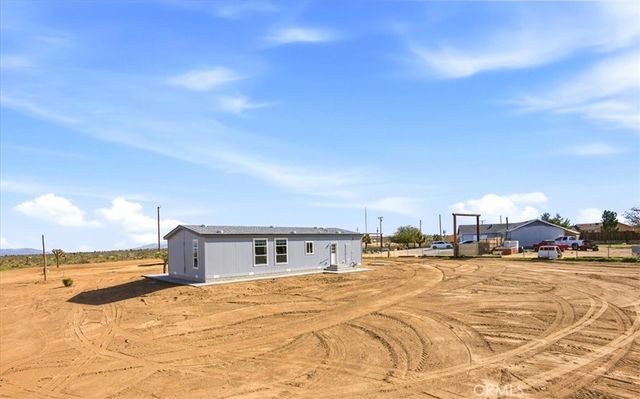 12594 Atsina Road, Phelan, CA 92371