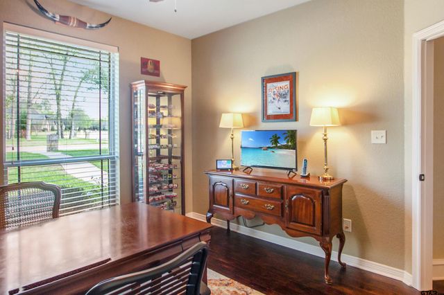 8529 Castleton Way, Tyler, TX 75703