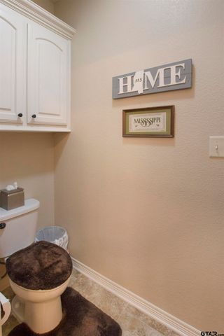 8529 Castleton Way, Tyler, TX 75703