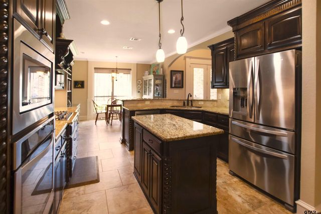 8529 Castleton Way, Tyler, TX 75703