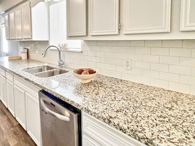 113 June Court, Richwood, TX 77531