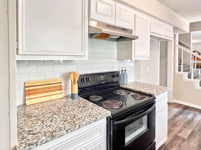 113 June Court, Richwood, TX 77531