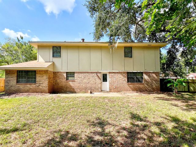 113 June Court, Richwood, TX 77531