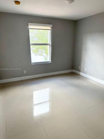 4451 E Seneca Ave, Weston, FL 33332