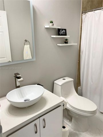 4451 E Seneca Ave, Weston, FL 33332