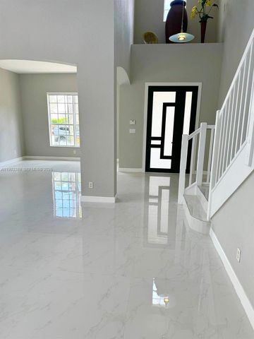 4451 E Seneca Ave, Weston, FL 33332